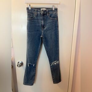 Abercrombie & Fitch Dark Blue Distressed Skinny Jeans Like New Size 25